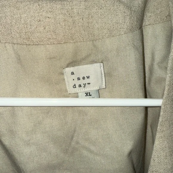 A New Day Beige Sleeveless Vest - Picture 3 of 3